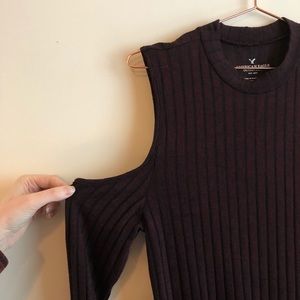 EUC Long sleeve cable knit cold shoulder sweater